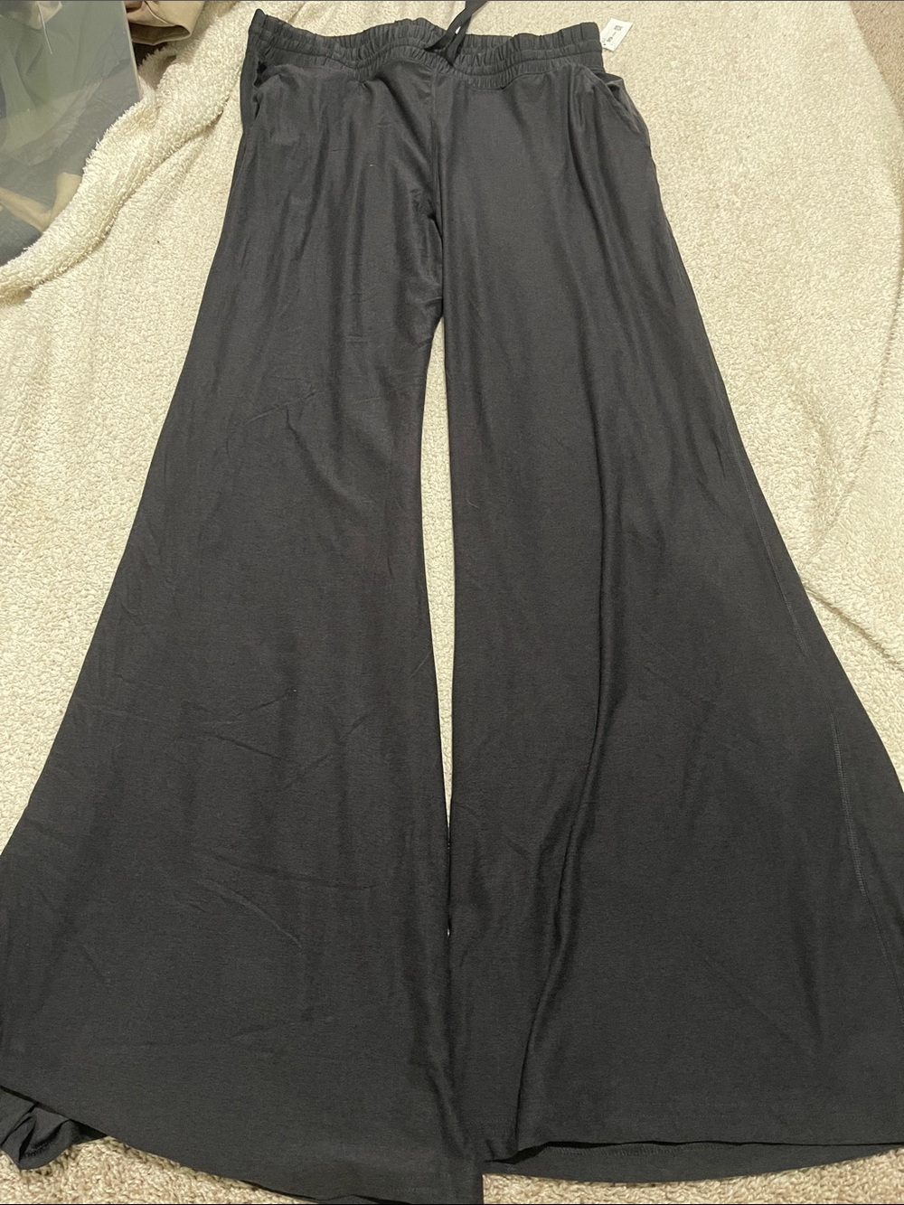 NWT- Old Navy L tall. CloudMotion Wide Leg - Picture 2 of 6